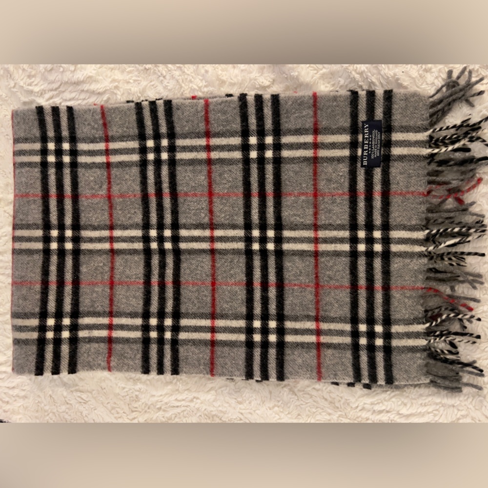 Burberry London Lambswool Plaid Print Scarf - Picture 4 of 5